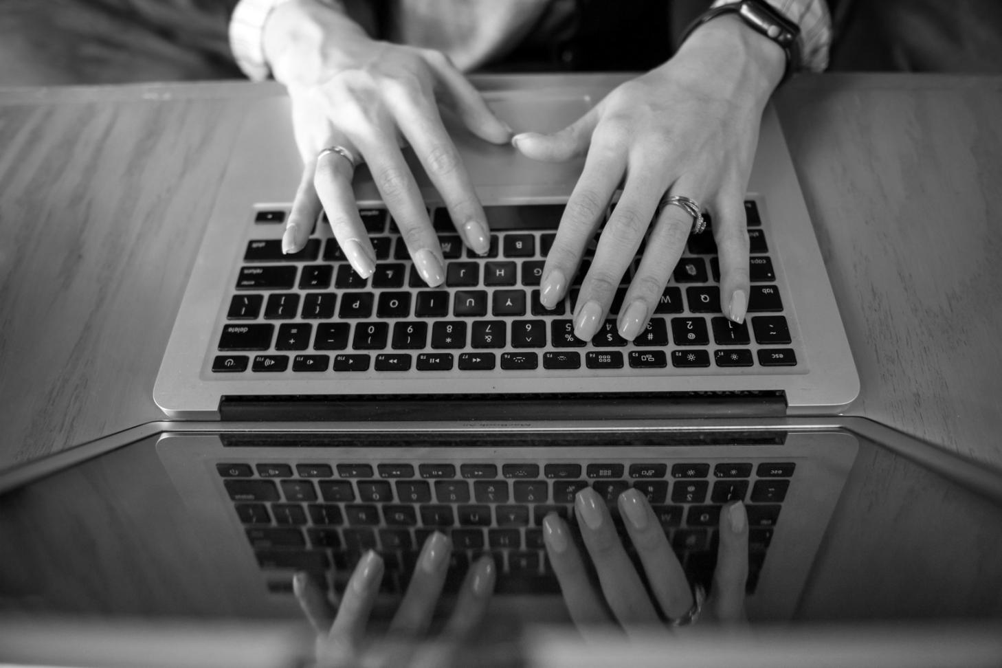 Herramientas de análisis financiero y software especializado